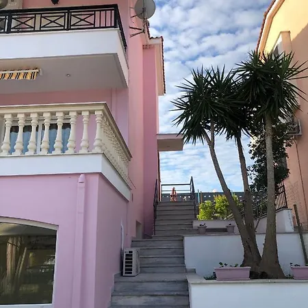 Πανσιόν Ava Summer House Nea Iraklitsa