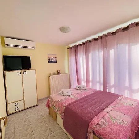 Πανσιόν Ava Summer House *